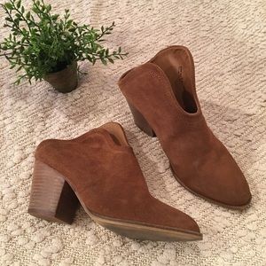 Chinese Laundry Caramel Suede Mule Bootie Size 7.5